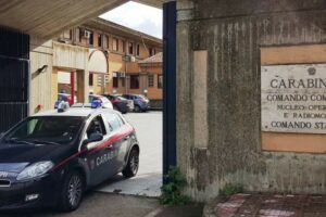 S. G. la Punta, aggressore arrestato dopo rissa in un locale: denunciata anche la compagna per resistenza e oltraggio