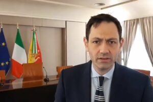 Covid, Razza: “Anche in Sicilia variante Omicron sarà prevalente. Contagi in aumento, rischio zona gialla”