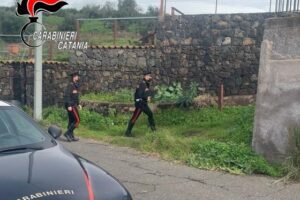 Paternò, aggressioni fisiche e minacce alla moglie: 65enne finisce ai domiciliari per maltrattamenti