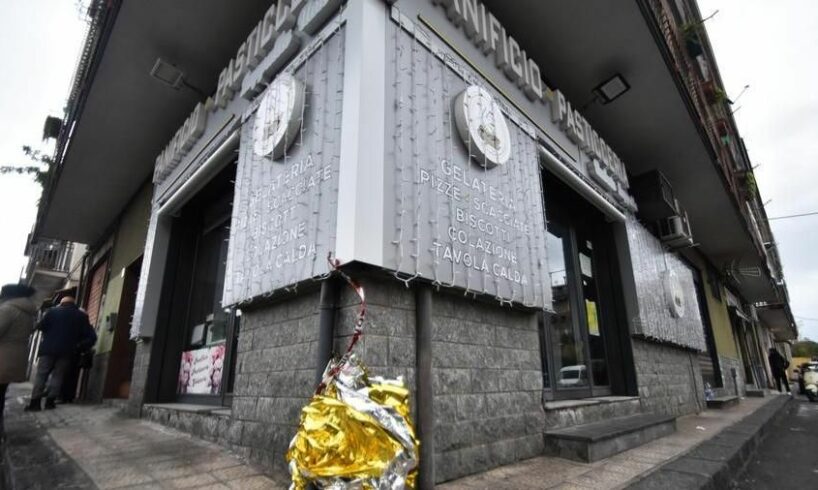 Catania, nella chiesa della Sacra Famiglia i funerali di Jenny: lutto cittadino deciso dal sindaco Pogliese