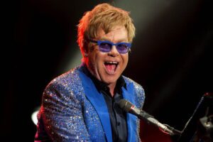 Elton John positivo al covid interrompe tour negli Usa: “Sintomi lievi, sono vaccinato”