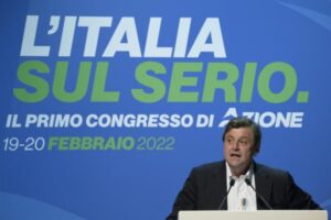 Al Congresso di Azione Calenda chiude la porta a Conte e Meloni: “Mai con i populisti e con i sovranisti”