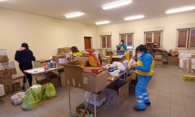 Belpasso si mobilita per l’accoglienza dei profughi ucraini. In partenza un tir con cibo e farmaci