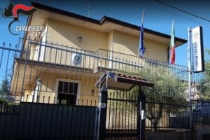 Trecastagni, persecuzioni e minacce di morte all’ex compagna: 28enne ai domiciliari con ‘braccialetto’