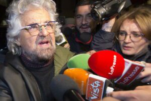 M5S, Grillo torna per dare una mano a Conte e al Movimento: verso accordo economico per il suo blog