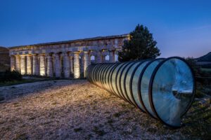 Arte e Archeologia, il caos e la mostruosità di Segesta: così parlo Sgarbi e così condivise Musumeci