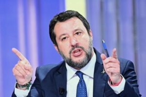 Centrodestra, forse giovedì vertice tra i leader per sciogliere il nodo Sicilia. Salvini: “Lavoro per l’unità”