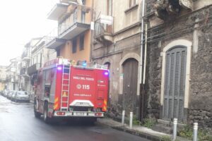 Paternò, allarme fuga di gas in via Bellini: Vigili del Fuoco non rilevano fuoriuscite