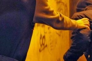 Catania, attivista Arcigay aggredito con un cacciavite: “Ho pensato di morire”