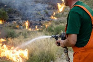 A Gravina di Catania dieci proprietari di terreni che non hanno osservato l'ordinanza di prevenzione degli incendi sono stati sanzionati e deferiti all'autorità giudiziaria.