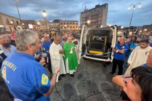 Nicolosi, nuovo mezzo alla ‘Misericordia’ per il trasporto dei disabili: grazie a una raccolta fondi