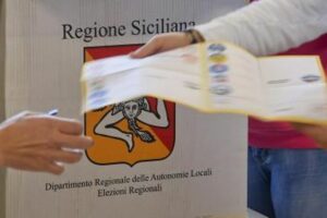 Sicilia al voto domani dalle 7 alle 23 per eleggere il presidente della Regione e 70 deputati dell’Ars