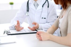 Derrmatologia, diagnosi precoce: fa tappa anche a Catania la campagna di sensibilizzazione “Segnali sulla pelle”