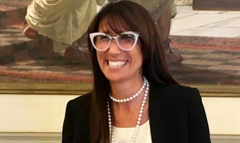 Catania, arrestata per corruzione l’ex assessore Mirabella: è candidata alle regionali