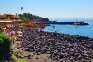 Meteo, l’anticiclone africano non vuole andarsene: domenica e lunedì fino a 25 gradi