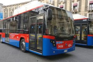 Catania, senza biglietto aggredisce controllore sull’autobus: extracomunitario arrestato