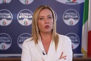 Governo, Meloni: “Le trattative possono aspettare. La mia priorità adesso sono le bollette”