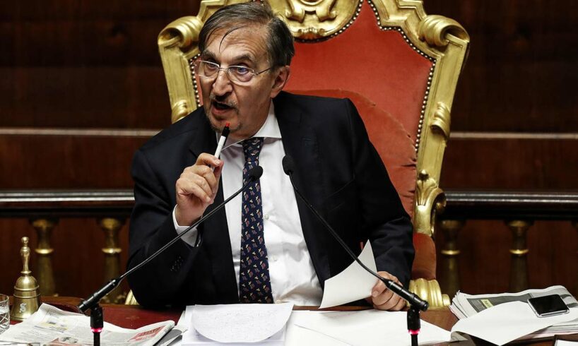 Senato, La Russa eletto con 116 voti (17 dell’opposizione e senza FI): la citazione di Pertini