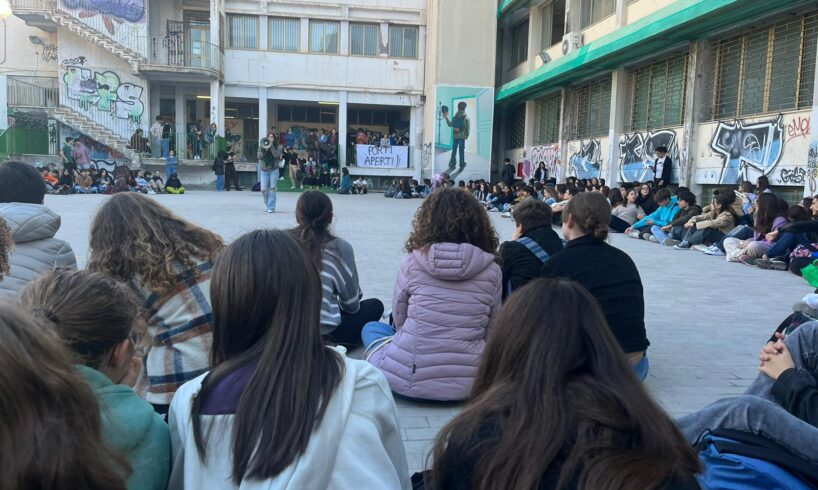 Catania, navi migranti: studenti del liceo Spedalieri in stato d’agitazione “contro questo macabro teatrino”