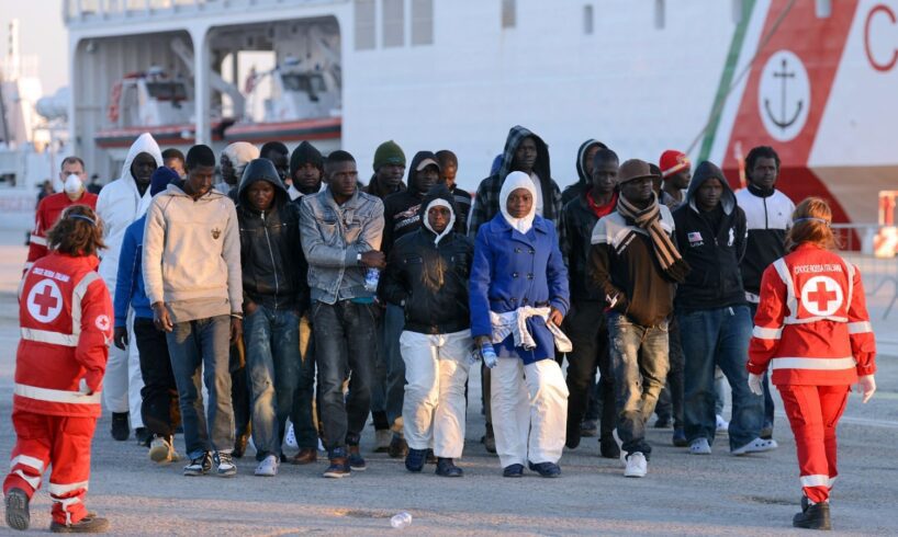 Catania, l’ex hub vaccinale di San Giuseppe La Rena accoglie i migranti: già 80 al riparo