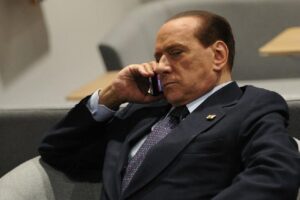 Berlusconi prova a mettere la pace e chiama al telefono Schifani e Miccichè: all’Ars due gruppi azzurri dopo lo scontro