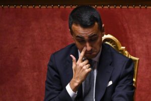 Ue, il ‘ripescaggio’ di Di Maio imbarazza il governo italiano. Tajani: “Suo nome indicato dal precedente esecutivo”