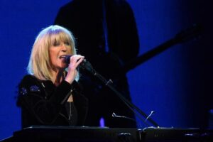 Addio a Christine McVie, cantante e tastierista dei Fleetwood Mac: nel 1977 contribuì al successo dell’album ‘Rumours’