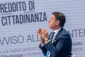 Conte contro il Governo a difesa del Reddito di cittadinanza: “Truffatori sono meno dell’1 per cento”