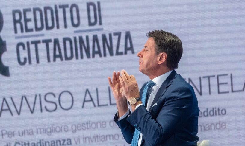 Conte contro il Governo a difesa del Reddito di cittadinanza: “Truffatori sono meno dell’1 per cento”