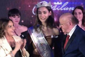 Miss Italia, vince la 18enne romana Lavinia Abate: “Voglio diventare una cantautrice”