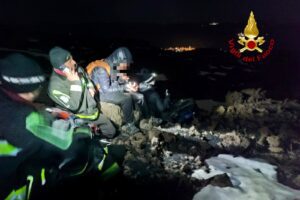 Etna, due escursionisti di Augusta soccorsi sul versante nord: senza una guida esperta si sono smarriti