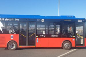 Catania, in funzione per i test 11 bus elettrici: autonomia di 300 km, 49 posti (18 a sedere)