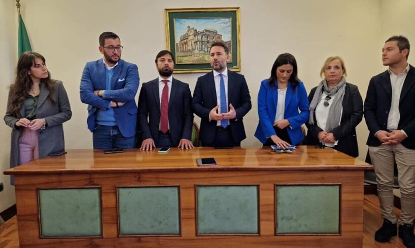 Catania, per le elezioni comunali M5S tenta di ricucire l’alleanza progressista: “Apriamo alle forze alternative alle destre”