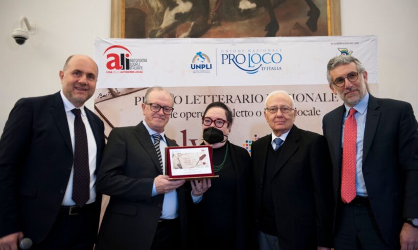 Biancavilla, Lanaia premiato a Roma per la “Sicilia dei cento dialetti”: opera vincitrice tra 500 selezionate