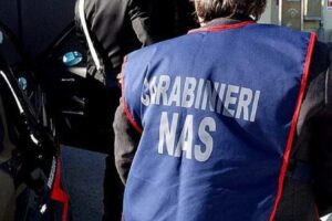 Catania, nota farmacia dava tangenti a impiegato Asp per le pratiche di dispostivi medici: misure interdittive per 9 persone