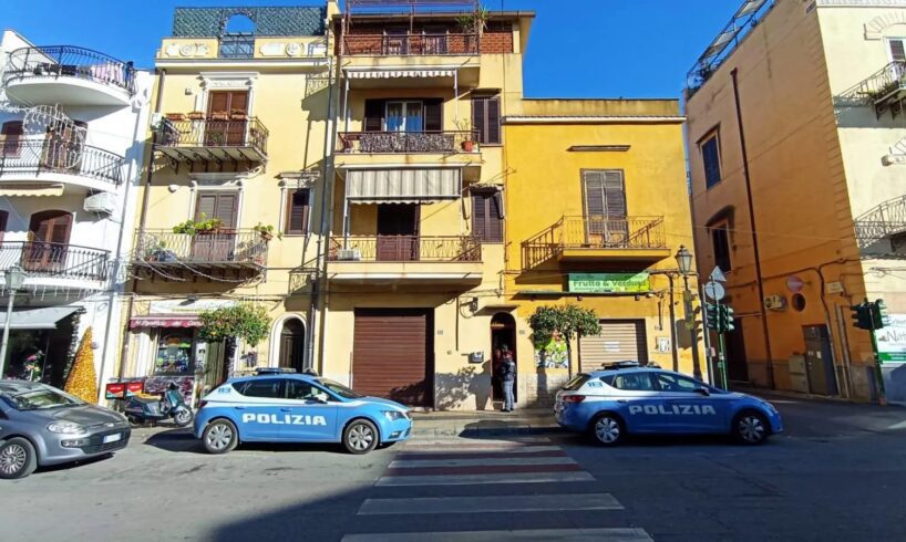 Bagheria, confermato il fermo della 17enne matricida: sabato i funerali dell’insegnante