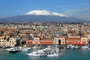 Sicilia in testa tra le regioni preferite per l’estate dal turismo internazionale: americani al primo posto tra gli extraeuropei