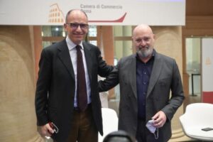 Pd, Letta e Bonaccini lodano Meloni ed è scontro dentro il partito