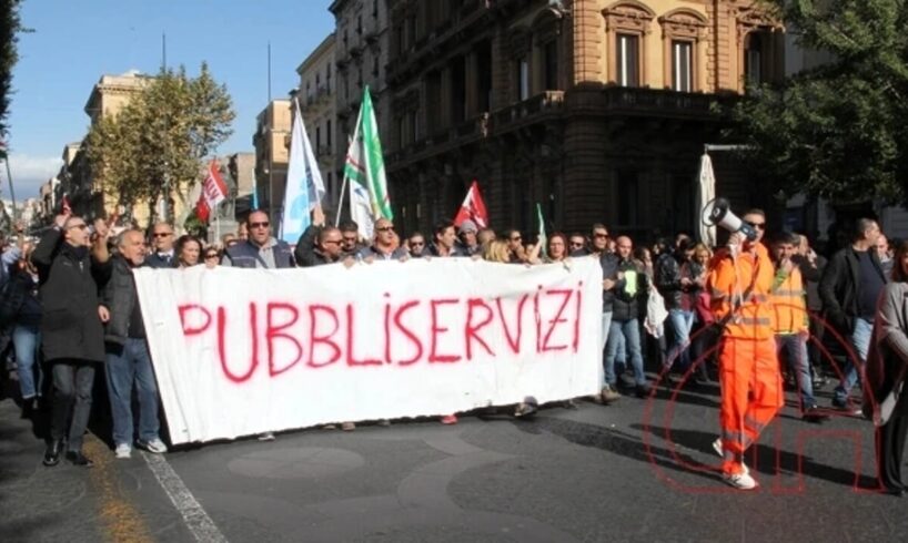 Catania, in sciopero i dipendenti di Pubbliservizi a rischio licenziamento. A Belpasso Consiglio comunale straordinario