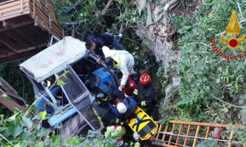 Ispica, 63enne su un trattore precipita in un dirupo: in elisoccorso al ‘Cannizzaro’ di Catania