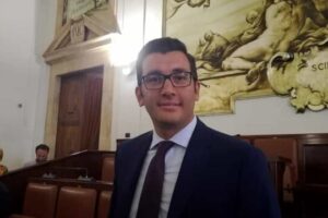 Catania, M5S propone Bonaccorsi come candidato sindaco dopo la rinuncia di Abramo