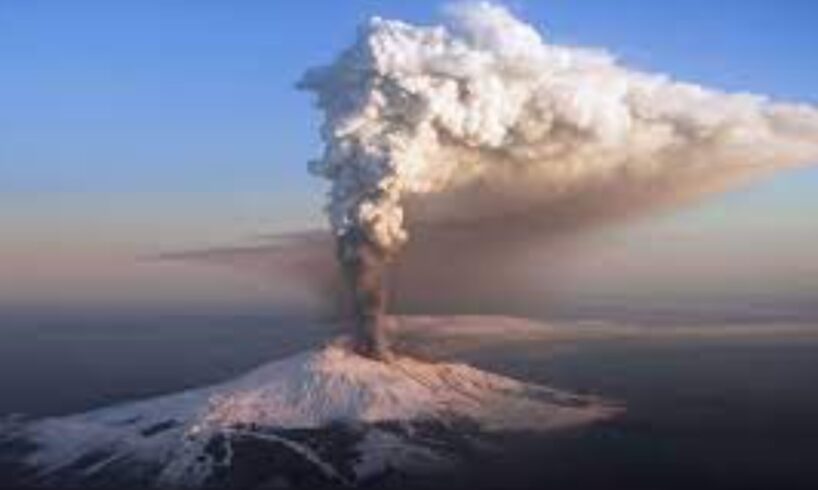 Castello di Milazzo, Università di Messina e Aeronautica presentano progetto per monitorare l’Etna e e la ricaduta di cenere: 2 giorni di workshop