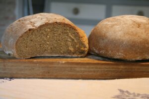 Ad Assoro sfornato il primo pane di grano antico Monococco