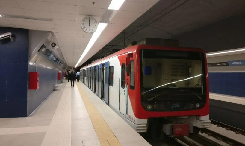 Prosegue l’iter per affidare i lavori per la realizzazione della tratta della metropolitana Paternò- Misterbianco, lunga 11,5 chilometri e che attraverso tre comuni: Misterbianco, Belpasso (con la frazione di Piano Tavola) e Paternò; cinque le stazioni che saranno costruite: Gullotta in territorio di Misterbianco; 3 saranno piazzate a Belpasso (nella frazione di Piano Tavola, a Valcorrente centro commerciale di Etnapolis e Giaconia corrispondente al territorio di Palazzolo; quinta stazione in zona Ardizzone  in territorio di Paternò.