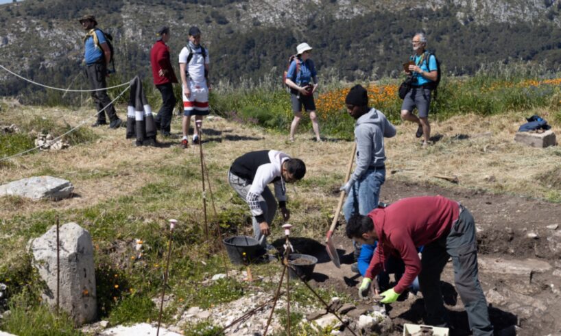 Archeologia, scoperta la strada antica di Segesta: dal 25 aprile visite guidate agli scavi