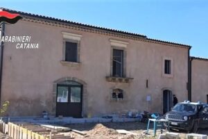 Caltagirone, 32enne ruba nell’ex masseria del mafioso Rampulla: ora è un bene confiscato