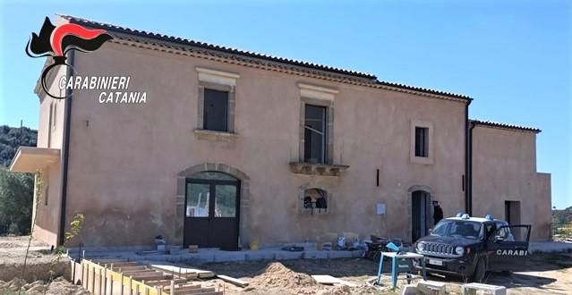 Caltagirone, 32enne ruba nell’ex masseria del mafioso Rampulla: ora è un bene confiscato