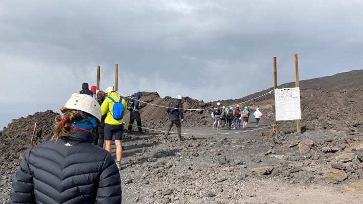 Etna, Comuni emanano ordinanze per vietare le escursioni oltre 2 mila metri