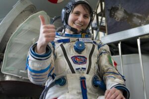 Catania, AstroSamantha riceve il ‘Premio Angelo D’Arrigo’ all’Etna Comics: venerdì 2 giugno