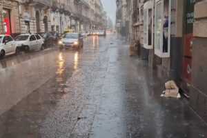 Catania: chiusi Giardino Bellini, cimiteri e mercati per ‘allerta meteo rosso’. Ordinanza del commissario del Comune